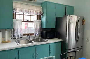 412 W 2nd St, Lostant, IL 61334 - Photo 5