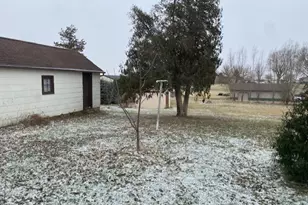 412 W 2nd St, Lostant, IL 61334 - Photo 15