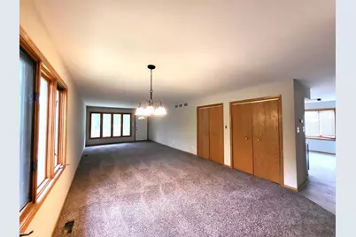 318 Campbell Avenue, Calumet City, IL 60409 - Photo 11