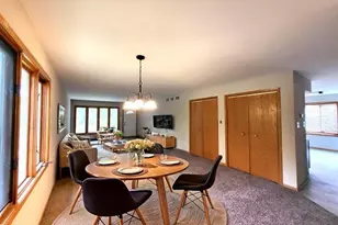 318 Campbell Ave, Calumet City, IL 60409 - Photo 5