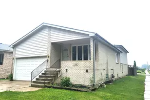 318 Campbell Ave, Calumet City, IL 60409 - Photo 1