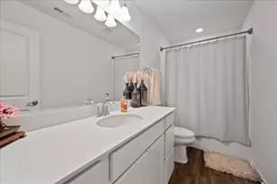 706 Springside Ct, Oswego, IL 60543 - Photo 17