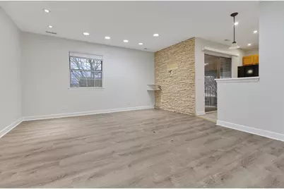 537 E Shagbark Lane #F, Streamwood, IL 60107 - Photo 3