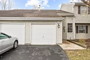 537 E Shag Bark Ln, Streamwood, IL 60107 - Photo 19