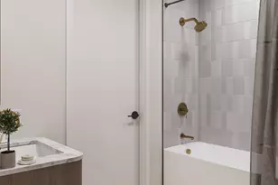 2234 W Grand Ave, Chicago, IL 60612 - Photo 13