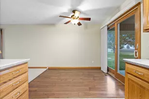 703 Kingwood Dr, El Paso, IL 61738 - Photo 7