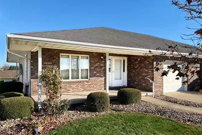 703 Kingwood Drive, El Paso, IL 61738 - Photo 1