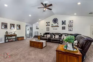 204 N Woodland Ave, Oglesby, IL 61348 - Photo 7