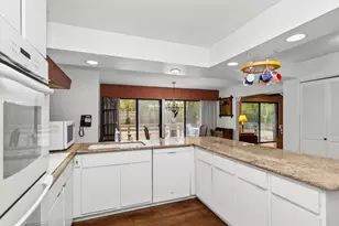 28 Plymouth Ct, Lincolnshire, IL 60069 - Photo 7