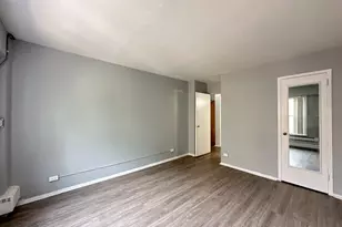 1040 W Hollywood Ave, Chicago, IL 60660 - Photo 13