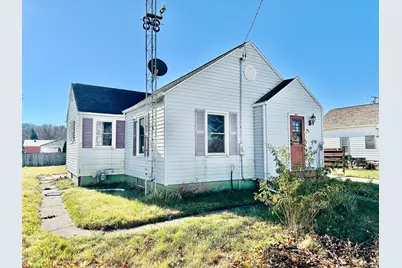 303 E 1st Street, Cedar Point, IL 61316 - Photo 1