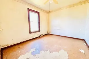 303 E 1st St, Cedar Point, IL 61316 - Photo 11