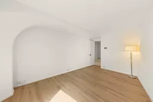 300 N State St, Chicago, IL 60654 - Photo 13