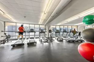 300 N State St, Chicago, IL 60654 - Photo 19