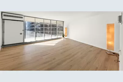 300 N State Street #3235, Chicago, IL 60654 - Photo 3