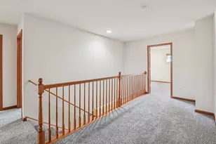 354 Vaughn Cir, Aurora, IL 60502 - Photo 29