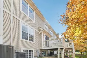 354 Vaughn Cir, Aurora, IL 60502 - Photo 43