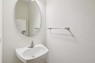 354 Vaughn Cir, Aurora, IL 60502 - Photo 19