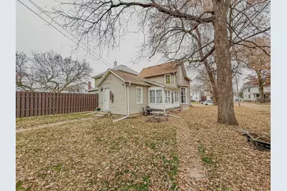 109 6th Avenue, Sterling, IL 61081 - Photo 3