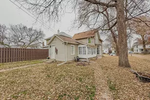 109 6th Ave, Sterling, IL 61081 - Photo 3