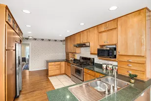 401 Greenwood Rd, Glenview, IL 60025 - Photo 9