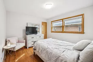 3905 W 68th Pl, Chicago, IL 60629 - Photo 11