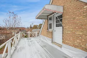 3905 W 68th Pl, Chicago, IL 60629 - Photo 5