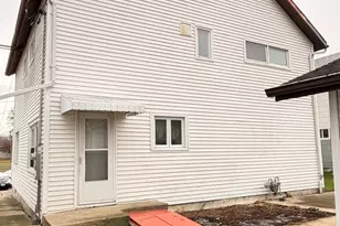 106 S Main St, Lostant, IL 61334 - Photo 15