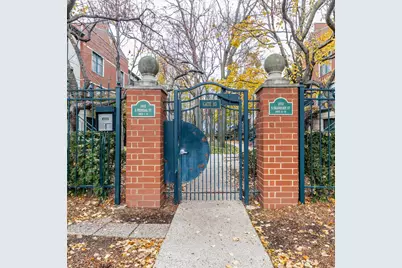 1812 S Federal Street #16, Chicago, IL 60616 - Photo 1