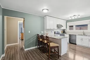 1220 Fulton Dr, Streamwood, IL 60107 - Photo 7