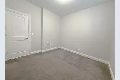 5512 W Higgins Avenue #1E, Chicago, IL 60630 - Photo 17