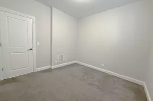 5512 W Higgins Ave, Chicago, IL 60630 - Photo 17