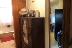 9715 S Dobson Ave, Chicago, IL 60628 - Photo 5