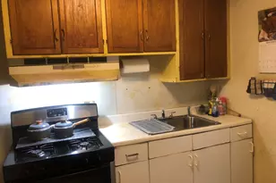 9715 S Dobson Ave, Chicago, IL 60628 - Photo 9