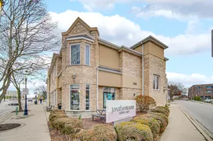 18065 Harwood Ave, Homewood, IL 60430 - Photo 3