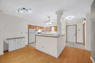 18065 Harwood Ave, Homewood, IL 60430 - Photo 13