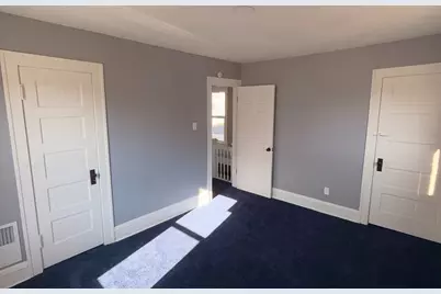 353 S 5th Avenue S, Kankakee, IL 60901 - Photo 7