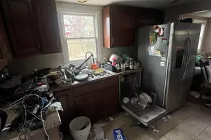 19227 Jacquie Ave, Romeoville, IL 60446 - Photo 7