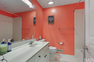 1121 Williamsburg Cir, Grayslake, IL 60030 - Photo 21