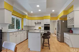 1121 Williamsburg Cir, Grayslake, IL 60030 - Photo 9