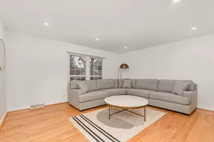 1106 Langley Cir, Naperville, IL 60563 - Photo 5