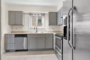 22509 Pleasant Dr, Richton Park, IL 60471 - Photo 5