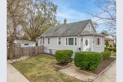 9201 S 52nd Avenue, Oak Lawn, IL 60453 - Photo 1