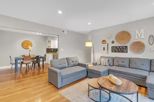 727 Killarney Ct, Schaumburg, IL 60193 - Photo 3