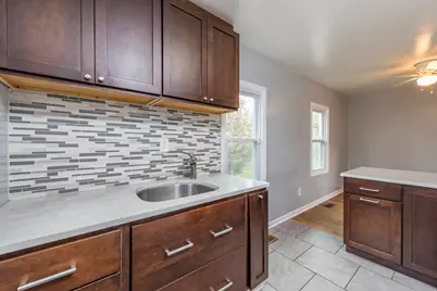 132 Dorchester Court, Waukegan, IL 60085 - Photo 13