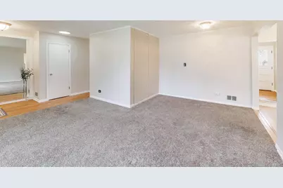 400 Landmeier Road, Elk Grove Village, IL 60007 - Photo 5