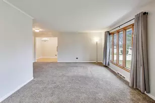 400 Landmeier Rd, Elk Grove Village, IL 60007 - Photo 7