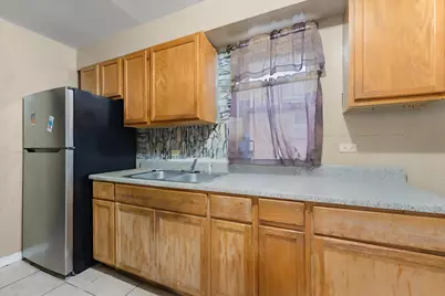 7512 W 64th Street, Summit, IL 60501 - Photo 5