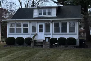 309 N River Rd, Fox River Grove, IL 60021 - Photo 1