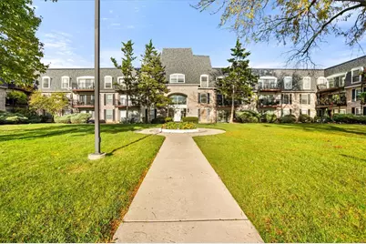 5200 Carriageway Drive #302, Rolling Meadows, IL 60008 - Photo 3